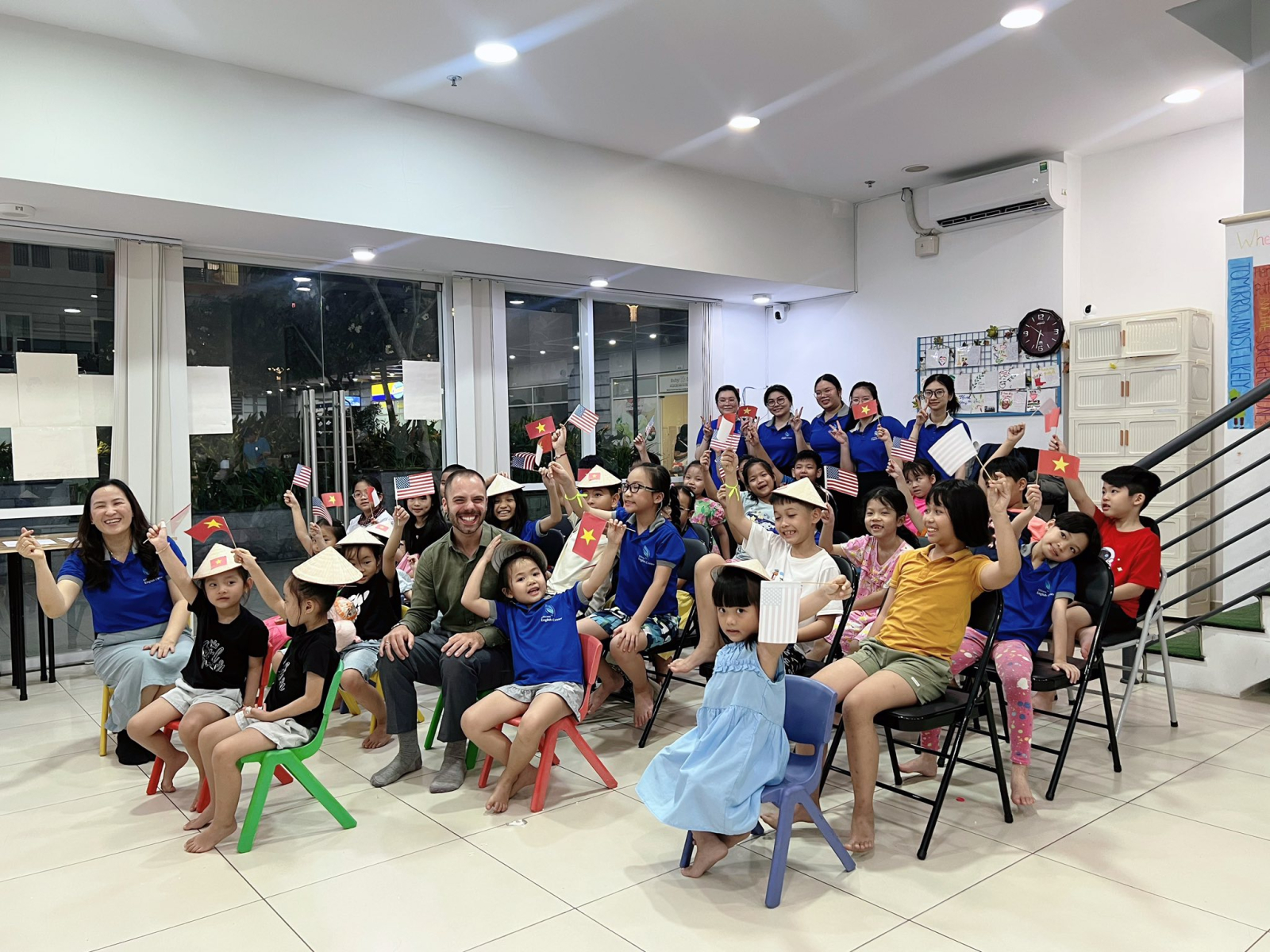 Vietnam &ndash; USA Cultural Exchange Workshop c&ugrave;ng Mr. Charlie!
