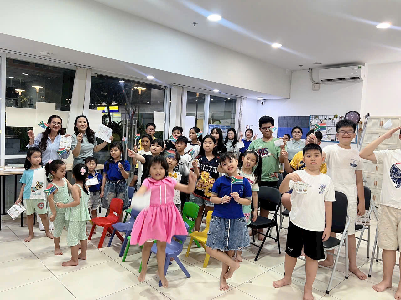 Cultural Exchange Workshop đầy cảm hứng cùng Ms. Sonia đến từ South Africa!